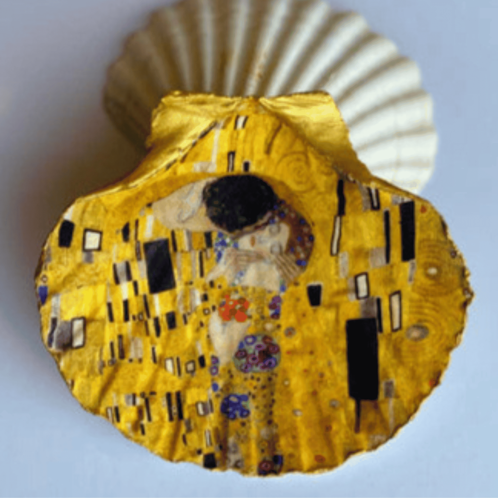 GG Designs - Scallop Shell Trinket Dish The Kiss