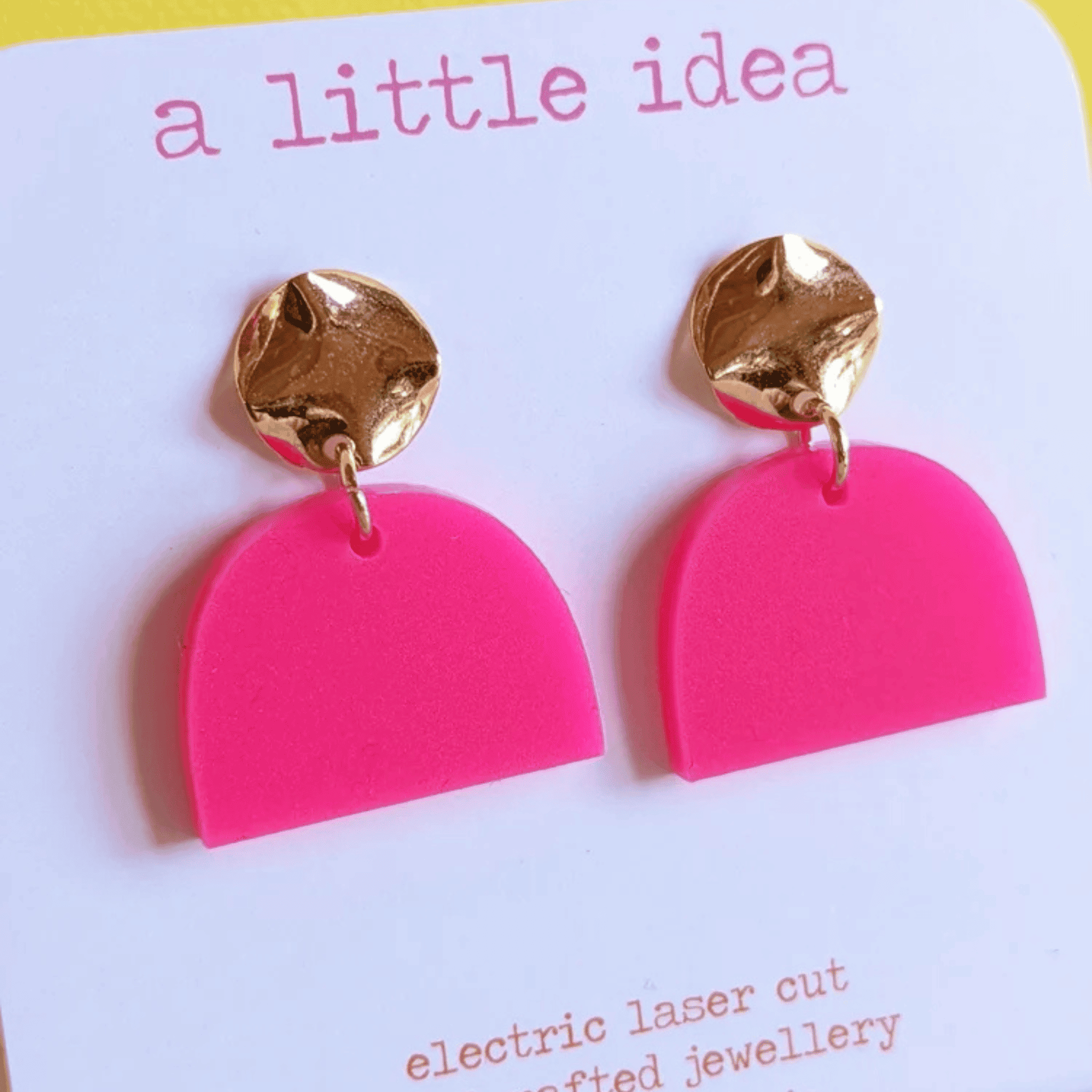 A Little Idea A Little Idea - Jane Mansfield in Hot Pink