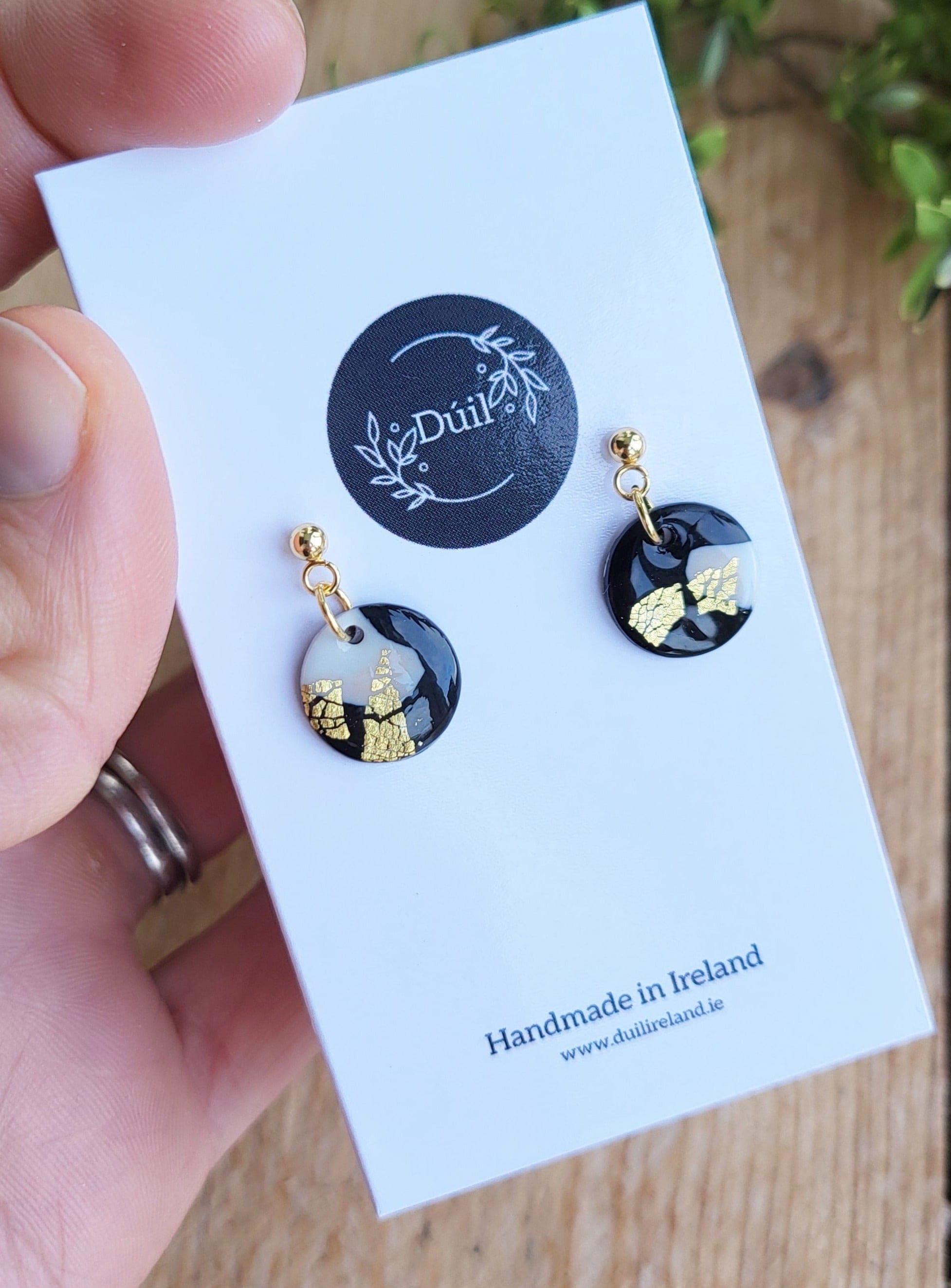 Dúil Dúil Dainty Dangle Earrings - Black White and Gold
