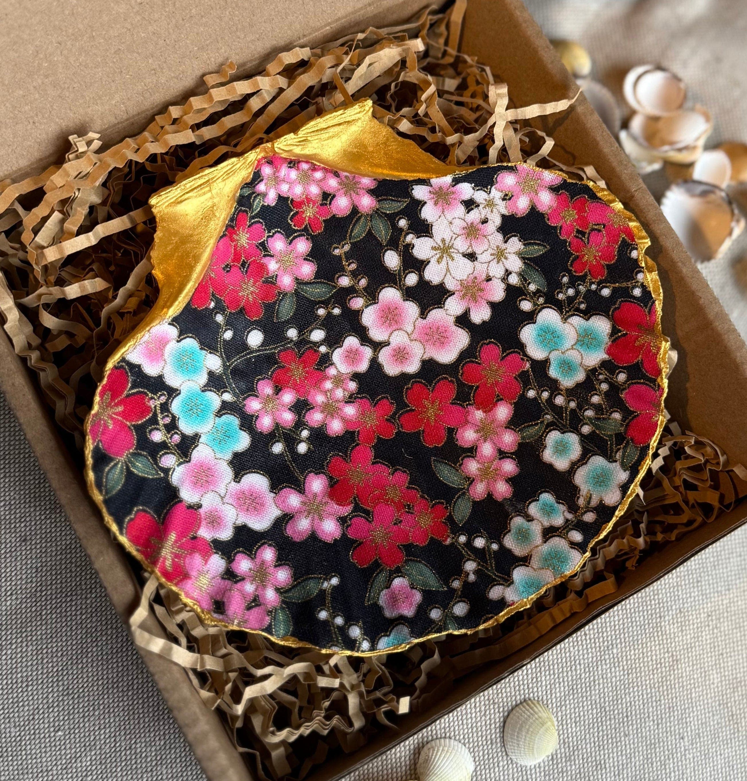 GG Designs GG Designs - Scallop Shell Trinket Dish Flowers