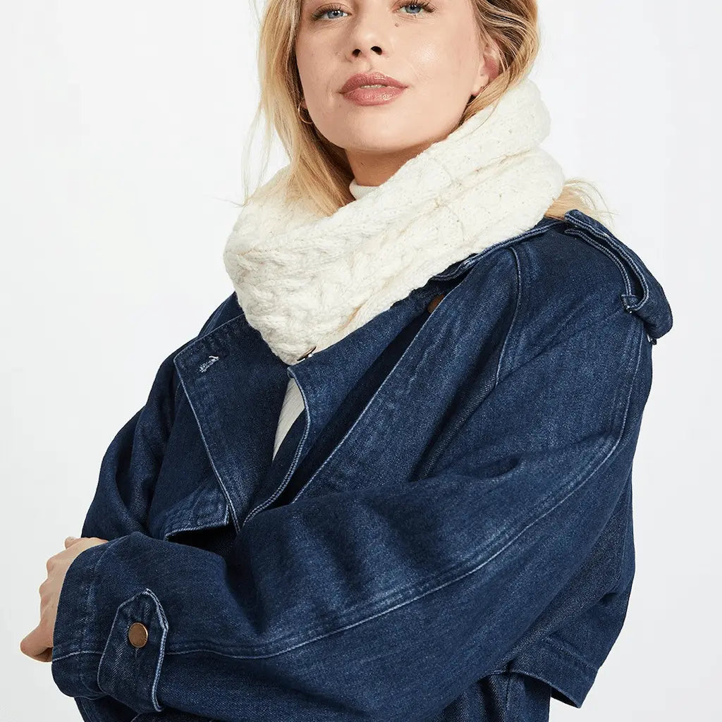 Aran Woolen Mills Ladies Supersoft Merino Infinity Scarf - Cream