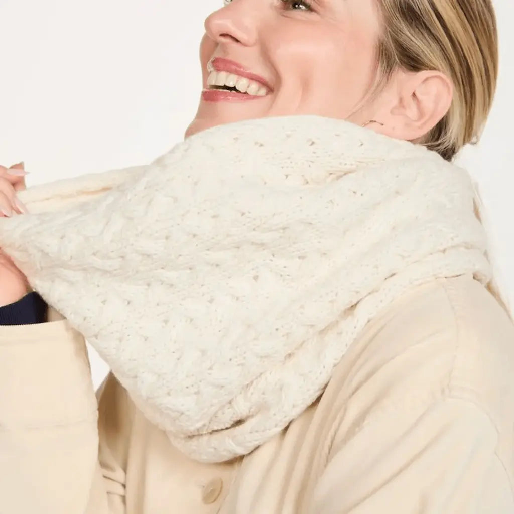 Aran Woolen Mills Ladies Supersoft Merino Infinity Scarf - Cream