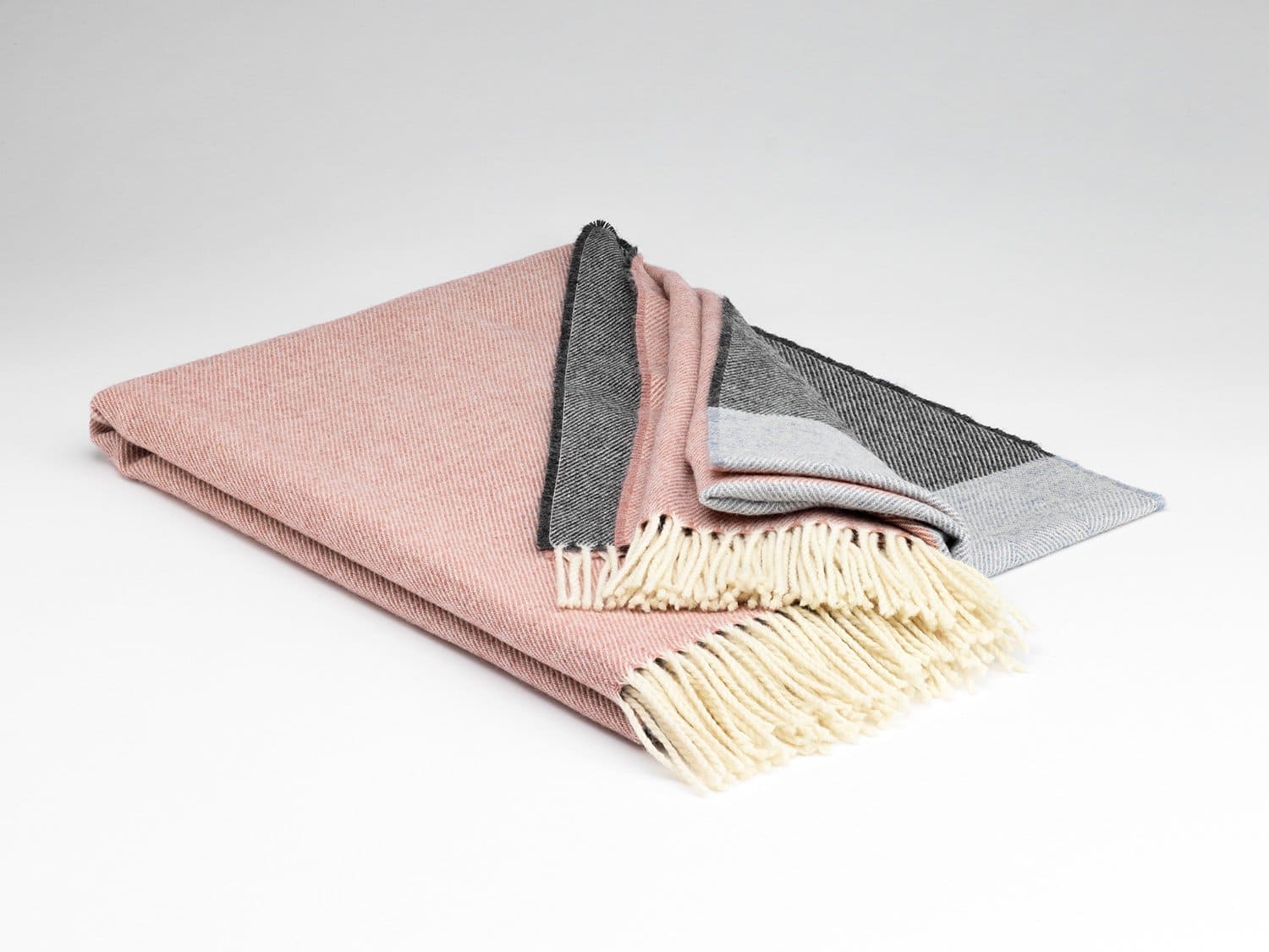 McNutt Lambswool Throw - Paris