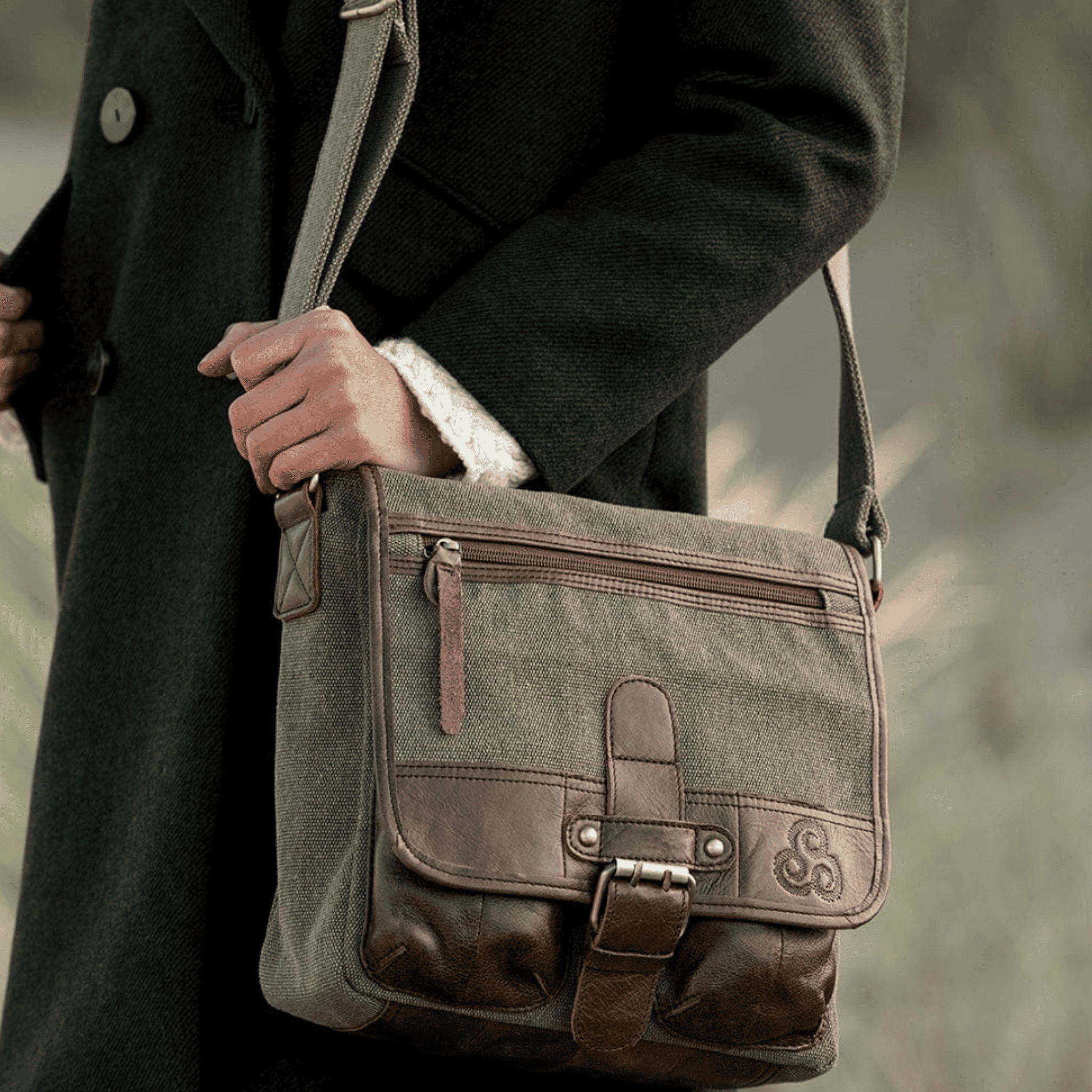 Aran Woollen Mills Single buckle Irish tweed and leather bag