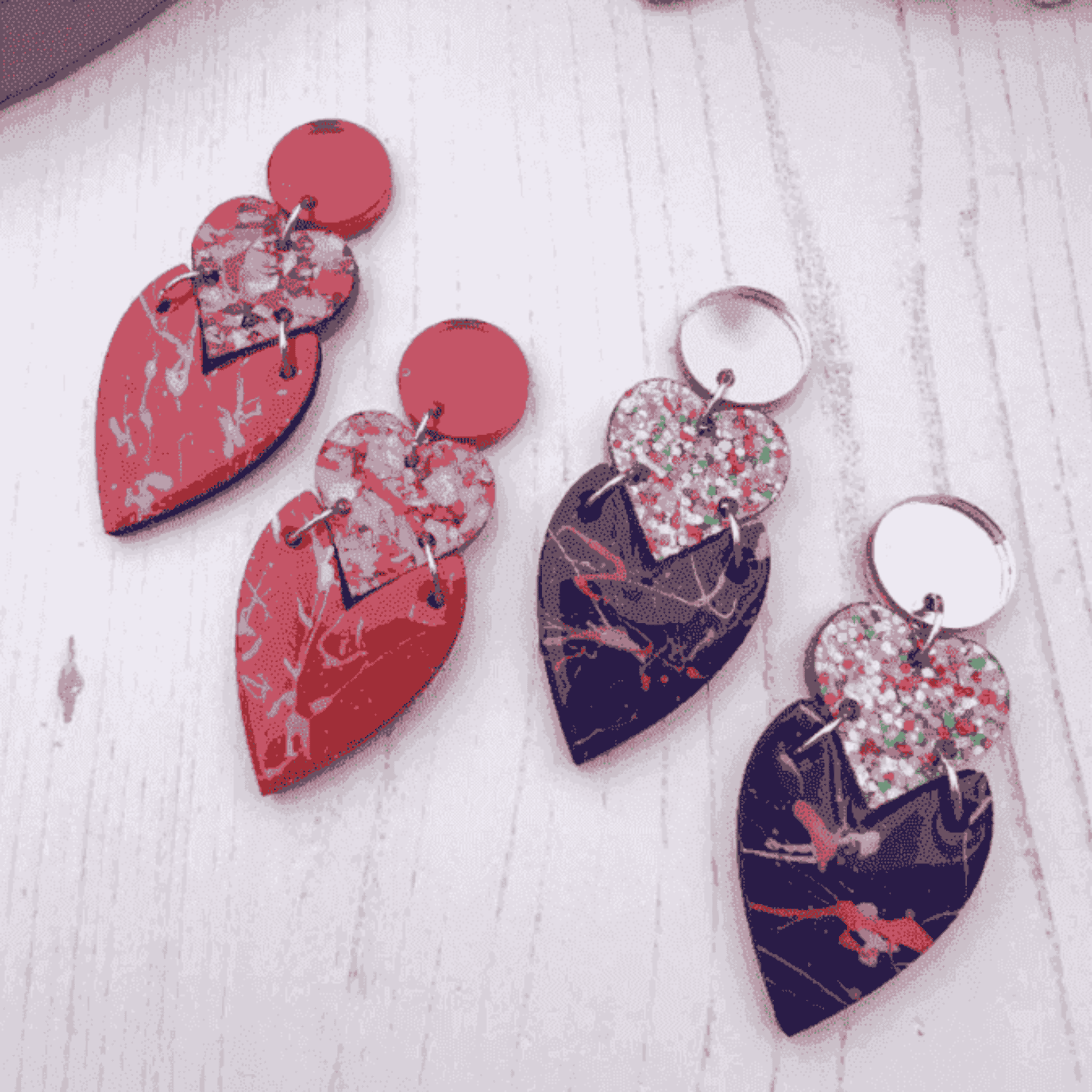 The Messy Brunette The Messy Brunette - Stacked Hearts Earrings in Red and Pink