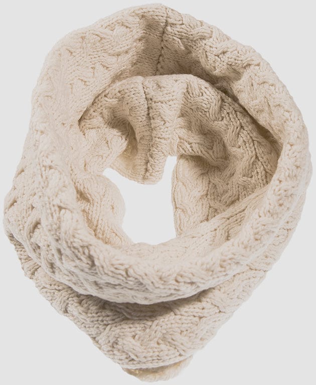 Aran Woolen Mills Supersoft Merino Bainín Infnitiy Scarf Ladies Supersoft Merino Infinity Scarf